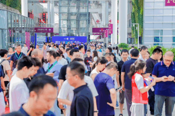 首日观众超5万，年度AGIC+IOTE盛会深圳重磅开幕！